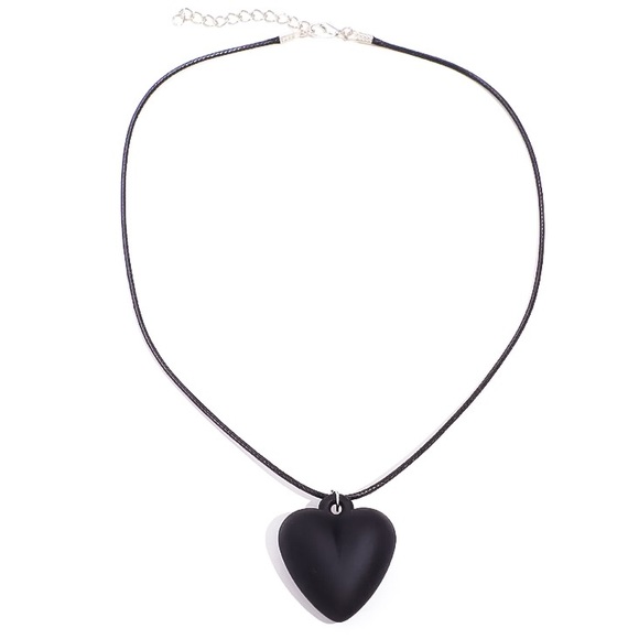🔵𝟲𝟱%𝗢𝗙𝗙 𝗯𝘂𝗻𝗱𝗹𝗲𝘀 𝟯+🔵 NEW Large Black Matte Heart Bohemian Necklace - Picture 6 of 10